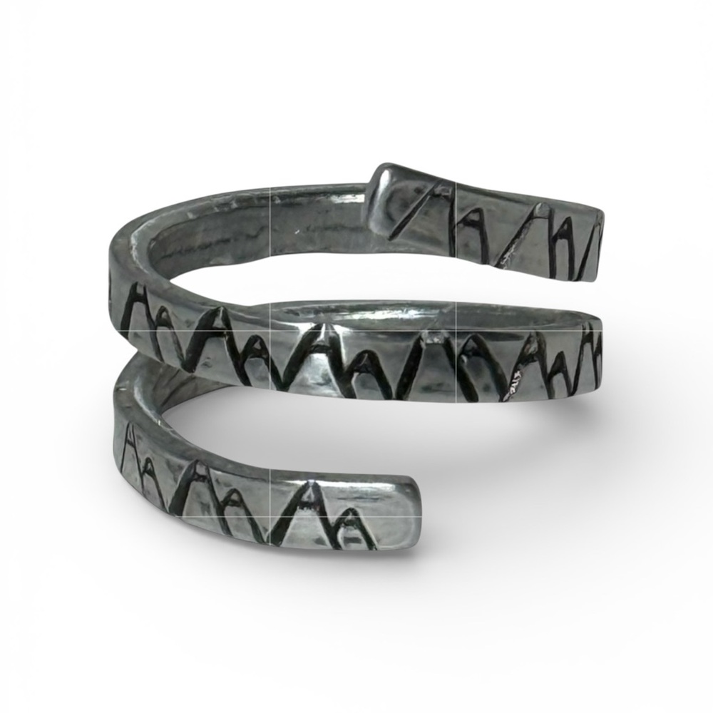 Handmade stamped nature design adjustable silver tone hypoallergenic wrap Ring